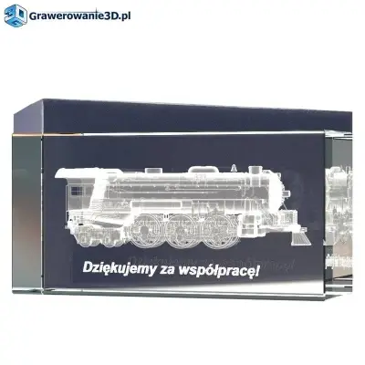 Dla prezesa firmy prezent grawerowany. Lokomotywa 3D grawerowana wewnątrz kryształowej statuetki jako prezent dla prezesa