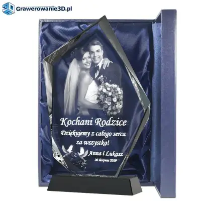 grawer w szkle, podziękowania dla rodziców. Podziękowania dla mamy i taty w dniu ślubu. Podziękowania dla rodziców szklana statuetka.