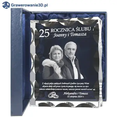 grawerowany prezent dla znajomych na rocznicę