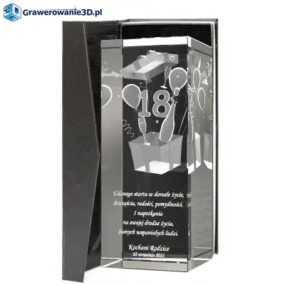 kryształowa statuetka