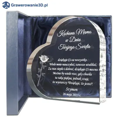 kryształowa statuetka z grawerem na dzień mamy