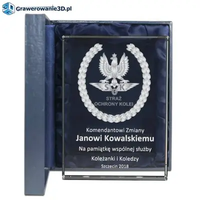 Podziękowanie dla strażnika ochrony kolei, szklana statuetka z grawerem wewnątrz