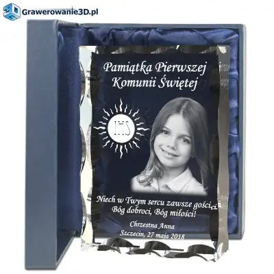 prezent od chrzestnej na komunię grawerowana statuetka