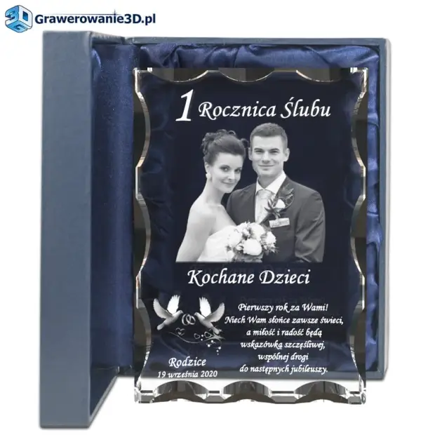 kryształowa statuetka z okazji 1 rocznicy ślubu