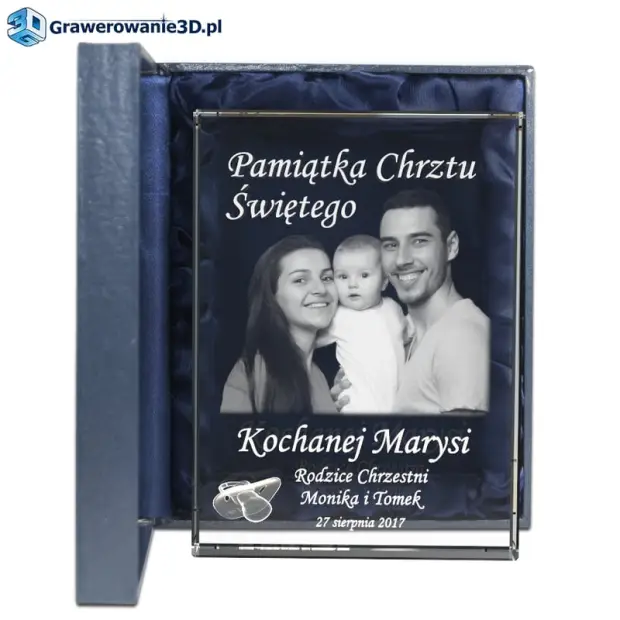 Pamiątka Chrztu Św. grawerowane zdjęcie w szkle dla dziecka na chrzest od chrzestnych