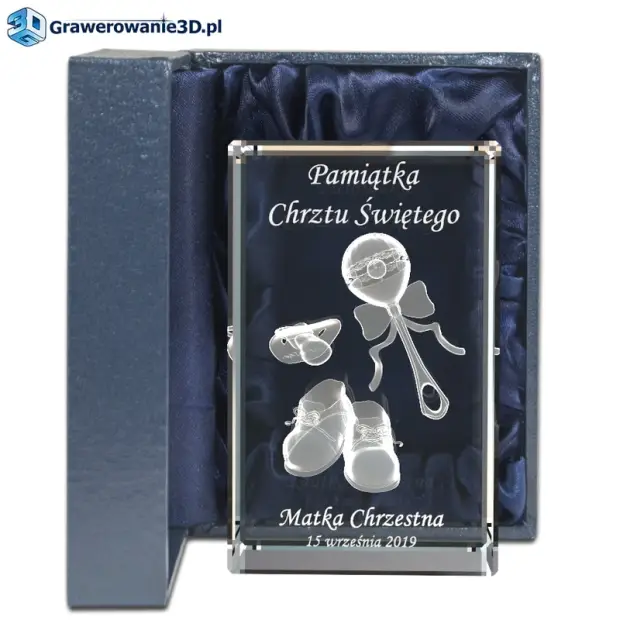 prezent na chrzciny dla dziewczynki - szklana statuetka 3d z grawerem wewnątrz