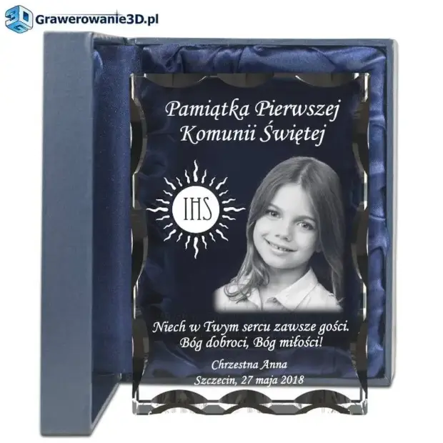 piękny prezent na komunie od chrzestnej dla dziewczynki.