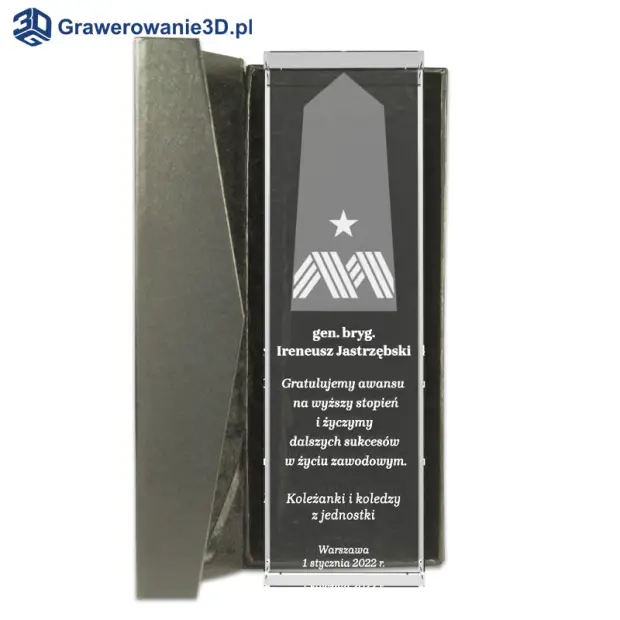 statuetka dla żołnierza wojskowego z pagonem