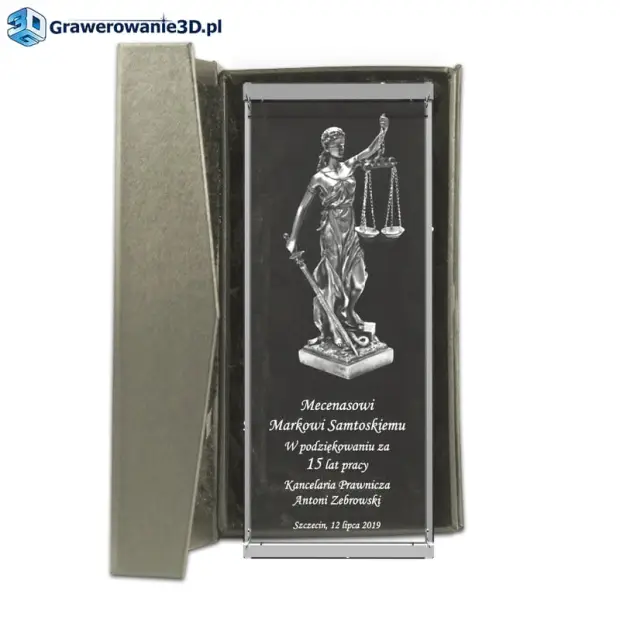 temida 3D w krysztale wraz ze spersonalizowanymi życzeniami