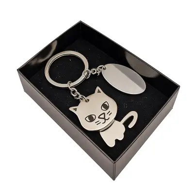 breloczek kota z grawerowaną zawieszką