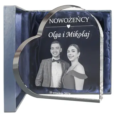 grawerowane zdjecie 3d pary młodej w serce