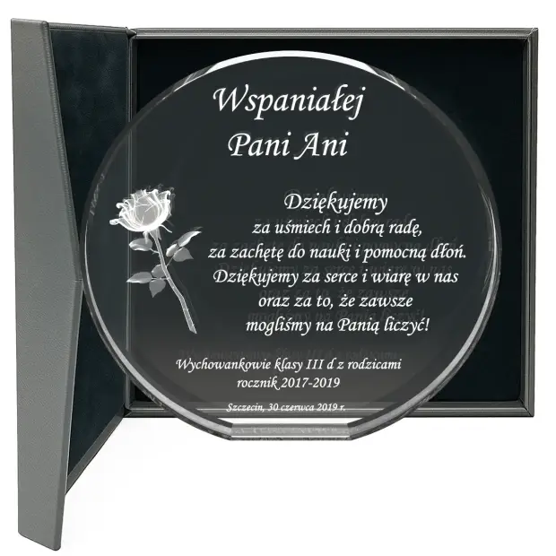 Statuetka na koniec roku dla nauczyciela