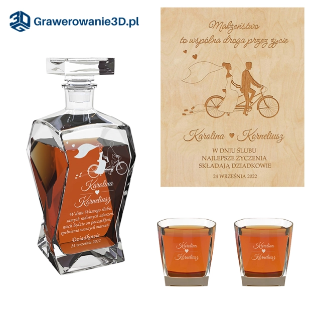 Karafka z grawerem na ślub dla młodej pary