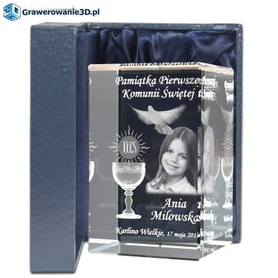 Piękna pamiątka od chrzestnych dla dziecka przystępującego do pierwszej komunii Świętej.