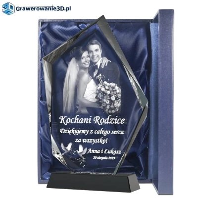 grawer w szkle, podziękowania dla rodziców. Podziękowania dla mamy i taty w dniu ślubu. Podziękowania dla rodziców szklana statuetka.