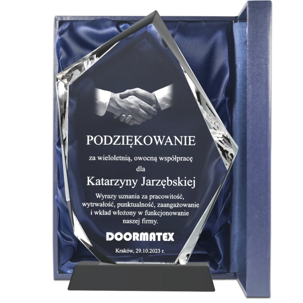Statuetka z podziękowaniami dla pracownika od firmy