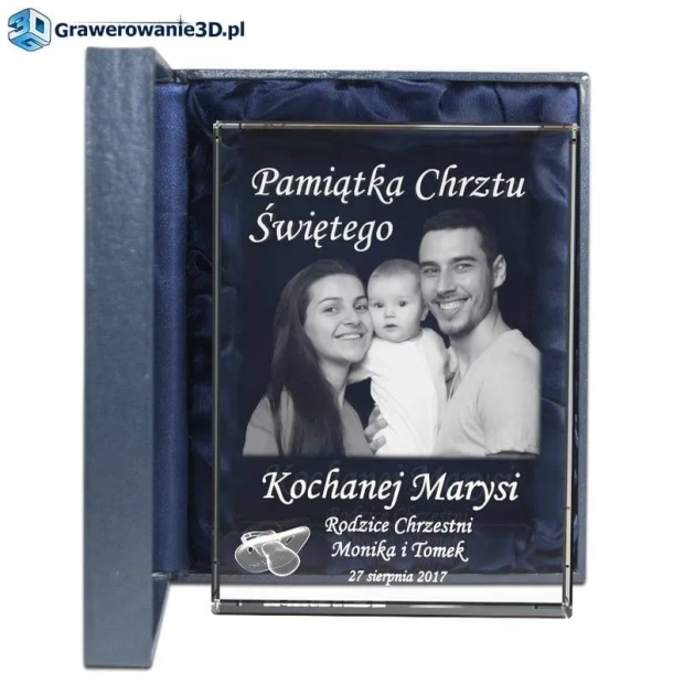 Pamiątka Chrztu Św. grawerowane zdjęcie w szkle dla dziecka na chrzest od chrzestnych